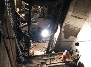 Trabajo estructural en interior mina